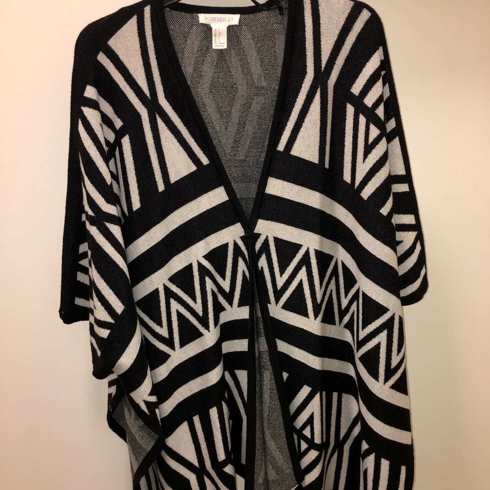 Forever 21 short sleeve sweater shrug